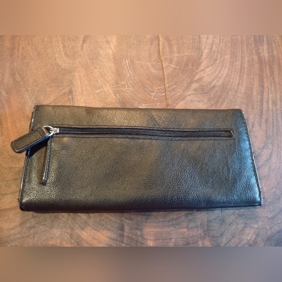Kenneth Cole Reaction Large Flip Wallet - Picture 5 of 11